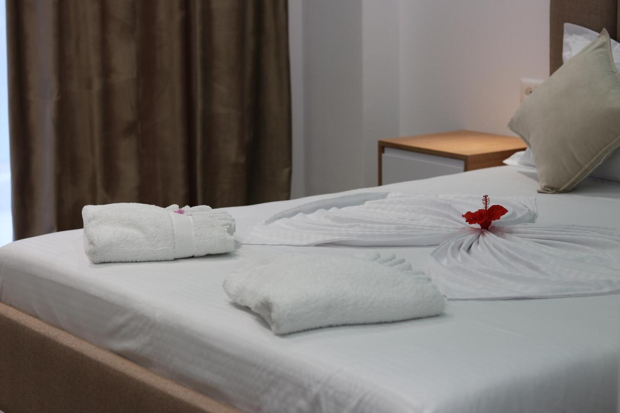 Klea Rooms Himarë Eksteriør billede